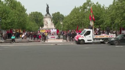 Manifestations du 1er-mai : entre alliance politique et revendications, les syndicats sont sur tous les fronts (France 2)