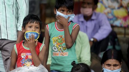 Coronavirus : l'immunité collective fait rêver l'Inde