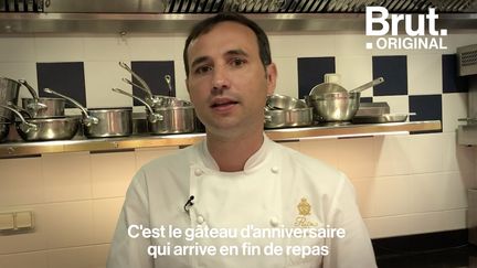 Un cacao qui lui rappelle le goût de son enfance, des produits artisanaux qu'il fait venir de Bresse... François Perret, meilleur chef pâtissier de restaurant du monde, présente son cake marbré. Ce gâteau, c'est lui. Pour Brut, il raconte.