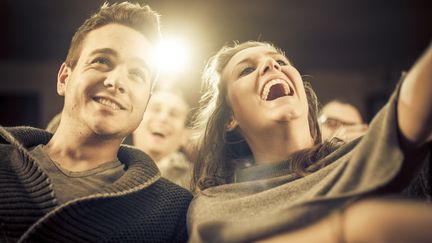 Un th&eacute;&acirc;tre barcelonais fait payer 30 centimes d'euros chaque rire depuis quelques mois. Une op&eacute;ration marketing qui semble porter ses fruits. (PAOLO CIPRIANI / E+ / GETTY IMAGES)