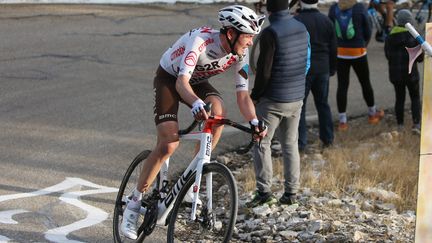 Ben O'Connor sur le Tour de la Provence entre Istres et le Mont Ventoux, le 13 février 2021. (LAURENT LAIRYS / DPPI via AFP)