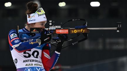 Biathlon : Lou Jeanmonnot décroche une cinquième victoire en remportant le sprint d'Antholz-Anterselva