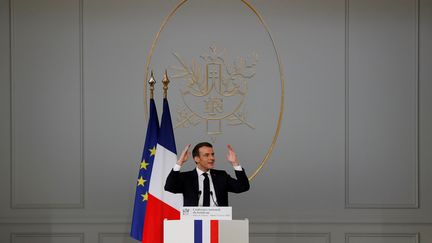 Le président de la République Emmanuel Macron lors de la&nbsp;Conférence nationale sur le handicap, à l'Elysée, le 11 février 2020. (GONZALO FUENTES / REUTERS)