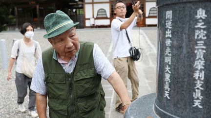 Le Japonais Iwao Hakamada sort après avoir été déclaré non coupable dans la ville de Hamamatsu, préfecture de Shizuoka, au Japon, le 26 septembre 2024. (NANAKO SUDO / YOMIURI)