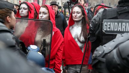 "Gilets jaunes" : une mobilisation en baisse à Paris