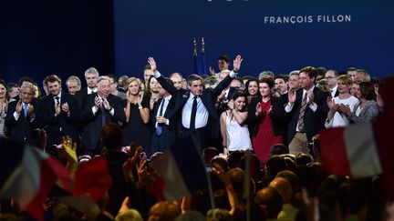 Le candidat de la droite et du centre, François Fillon, lors de son meeting à Paris, dimanche 9 avril 2017. (MUSTAFA YALCIN / AFP)