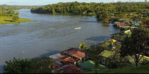 La rivière San Juan est alimentée par le Lac Nicaragua et se jette dans la mer des Caraïbes. C'est la principale voie d'eau du Nicaragua, dont elle concentre une forte partie de la population. (DEGAS JEAN-PIERRE / HEMIS.FR)