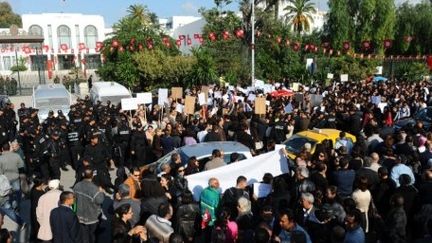 Manifestation devant l'Assemblée constituante à Tunis le 1er décembre 2011 (AFP - FELAID BELAID )