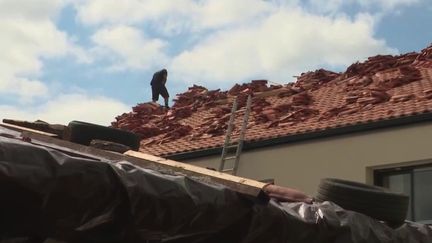 Gironde : la longue attente des sinistrés dont les toits ont été endommagés par la grêle