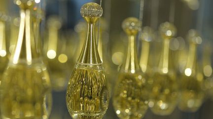 Flacons du parfum "J'adore" de Dior
 (MIGUEL MEDINA / AFP)