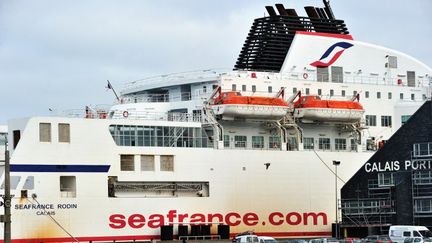 Un ferry de la compagnie SeaFrance dans le port de Calais (Pas-de-Calais), le 10 janvier 2012.&nbsp; (PHILIPPE HUGUEN / AFP)