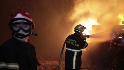 Incendies en Gironde : une nouvelle nuit de combat contre les flammes à La Teste-de-Buch