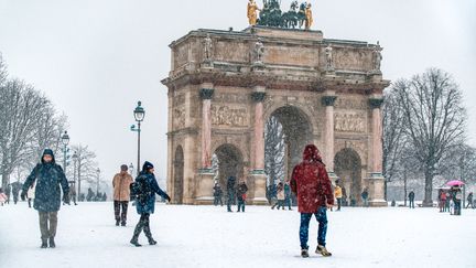 Autour du Carrousel du Louvre, à Paris, le 9 février 2018. (SIMON GUILLEMIN / HANS LUCAS)