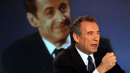 François Bayrou, lors d'un débat télévisié avant le premier tour de l'élection présidentielle, le 8 avril 2007. (DOMINIQUE FAGET / AFP)