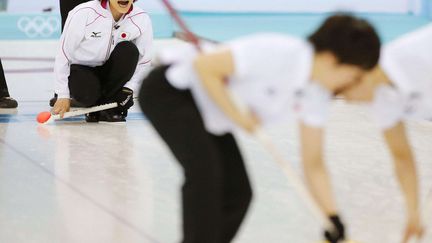 La Japonaise Ayumi Ogasawara crie ses instructions &agrave; ses partenaires lors d'un match de curling contre le Canada, le 15 f&eacute;vrier 2014. (NEWSCOM/SIPA / SIPA USA)