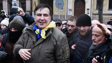 Ukraine : l'opposant Saakachvili interpellé puis libéré par ses partisans