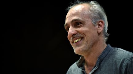 Le candidat du NPA à l'élection présidentielle, Philippe Poutou, le 16 mars 2017 à Bordeaux. (GEORGES GOBET / AFP)