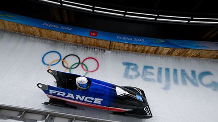 Margot Boch remonte de quelques places à l'issue de la deuxième manche en monobob féminin. La Française occupe la dixième position avec un chrono de 2'11''28, à un peu plus de deux secondes de Kaillie Humphries (+2''18).