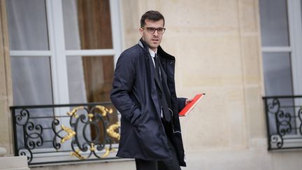 Ismaël Emelien, à la sortie du conseil des ministres, le 7 juin 2017. (THOMAS PADILLA / MAXPPP)