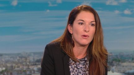 Mickaëlle Paty, sœur de Samuel Paty, enseignant tué par un terroriste islamiste, publie un livre sur les circonstances de l'assassinat de son frère. Elle est l'invitée du 20 Heures, lundi 14 octobre.