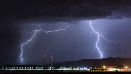 Un orage en Ardèche, le 12 février 2020. (XAVIER DELORME / BIOSPHOTO / AFP)