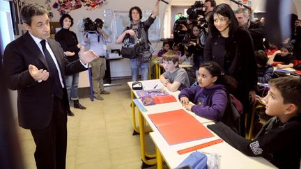 Nicolas Sarkozy visite une &eacute;cole &agrave; Montpellier, le 28 f&eacute;vrier 2012. (ERIC FEFERBERG / AFP PHOTO)