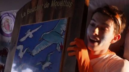 Le championnat du monde du cri de la mouette a eu lieu le dimanche 19 février à Dunkerque, dans le Nord. C'est Captain Moumou, un nordiste qui sait faire la mouette depuis seulement un an, qui a remporté la compétition.