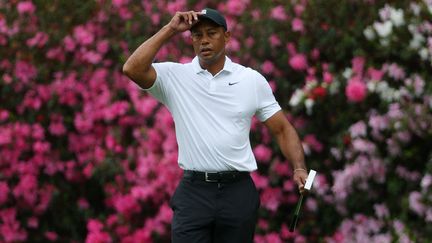 Tiger Woods à l'entrainement, le 6 avril 2022, à Augusta (États-Unis). (ANDREW REDINGTON / GETTY IMAGES NORTH AMERICA via AFP)