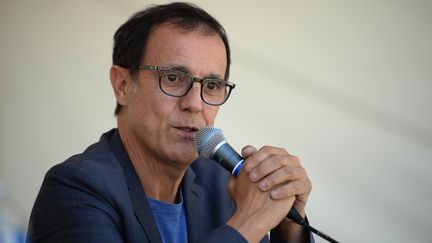 L'animateur Thierry Beccaro à Chanceaux-près-Loches, le 26 août 2018.&nbsp; (GUILLAUME SOUVANT / AFP)