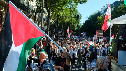 Demonstrators in support of the Palestinian and Lebanese people, in Paris, October 5, 2024. (AUGUSTIN PASQUINI / HANS LUCAS / AFP)