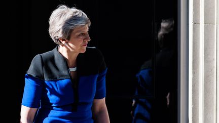 Royaume-Uni : Theresa May poussée vers la sortie