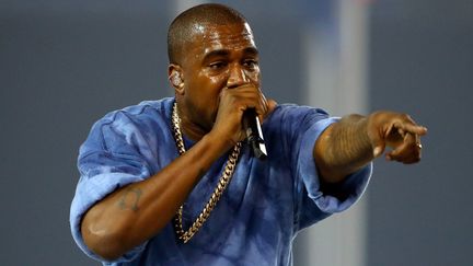 Kanye West en concert pendant la cérémonie de clôture des Pan Am Games de Toronto, le 26 juillet 2015.
 (EZRA SHAW / GETTY IMAGES NORTH AMERICA / AFP)