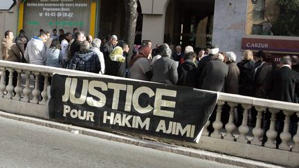 Une mobilisation de soutien et en m&eacute;moire d'Hakim Ajimi &agrave; Grasse (Alpes-Maritimes), le 12 janvier 2013. (MAXPPP)