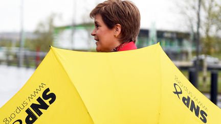 La leader du parti indépendantiste SNP Nicola Sturgeon après la victoire de son parti aux législatives écossaises, à Glasgow (Écosse), le 8 mai 2021. (ANDY BUCHANAN / AFP)