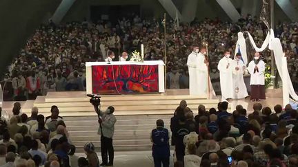 Lourdes : près de 10 000 pèlerins de retour au sanctuaire pour la messe du 15 août