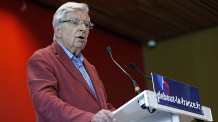 Jean-Pierre Chevènement le 29 août 2015 à Yerres (Essonne) lors de l'université d'été de Debout la France. (THOMAS SAMSON / AFP)