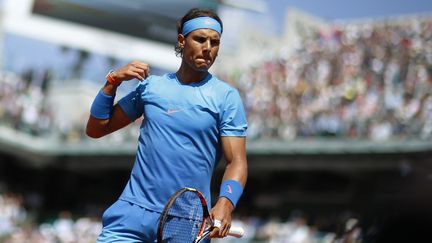 Rafael Nadal, lors du tournoi de Roland-Garros, à Paris, le 3 juin 2015. (KENZO TRIBOUILLARD / AFP)