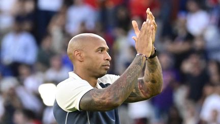 Thierry Henry, sélectionneur de l'équipe de France olympique masculine de football, lors de la finale des JO de Paris 2024 au Parc des Princes, à Paris, le 9 août 2024. (GROSCLAUDE ALAIN / KMSP / AFP)