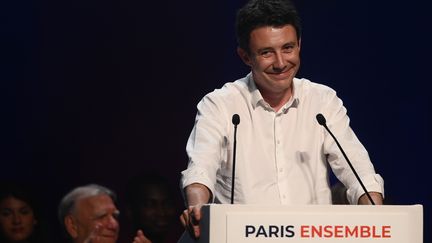 Benjamin Griveaux lors de son premier meeting en vue des municipales de 2020 à Paris, le 18 juillet 2019. (PHILIPPE LOPEZ / AFP)