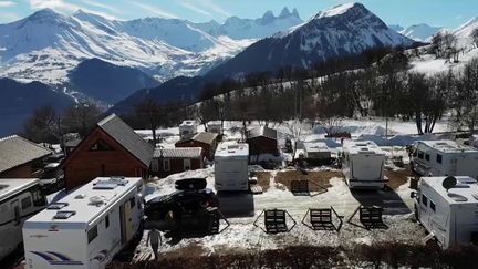 Camping à la neige : des économies de taille