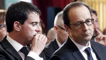 Manuel Valls (&agrave; gauche) et Fran&ccedil;ois Hollande, &agrave; l'Elys&eacute;e, &agrave; Paris,&nbsp;le 27 novembre 2014. (MICHEL EULER / AP / SIPA)