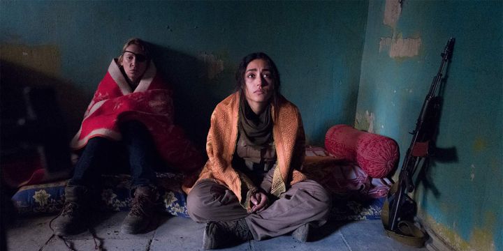 Emmanuelle Bercot et Goshifteh Farahani dans "Les filles du soleil". 
 (Wild Bunch)