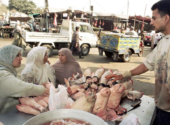 Les citoyens sont appelés à se rendre dans les abattoirs officiels contrôlés par l'Etat (MOHAMMED AL-SEHITI / AFP)