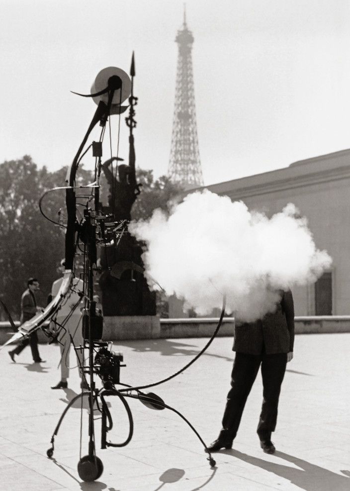 Tinguely, portrait de l'artiste, Paris 1959 (Robert Doisneau / Gamma Rapho)