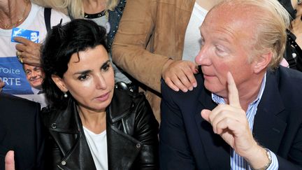 L'ancienne ministre de la Justice, Rachida Dati, et l'ancien ministre de l'Intérieur, Brice Hortefeux, le 5 juillet 2014 à La Ferté-Imbault (Loir-et-Cher). (GUILLAUME SOUVANT / AFP)