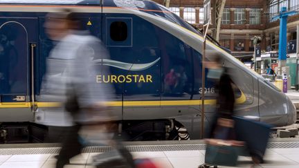 Un Eurostar en gare de Lille (Nord), le 13 juin 2014. (PHILIPPE HUGUEN / AFP)