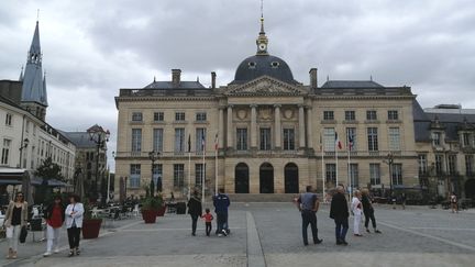 L'hôtel de ville de Châlons-en-Champagne (Marne). (CYRILLE ARDAUD / RADIO FRANCE)