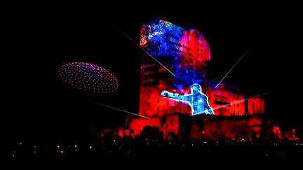 Le spectacle "Avengers : Power the Night" allie des effets pyrotechniques horizontaux à des animations réalisées par 500 drones en simultané. (DISNEYLAND PARIS)