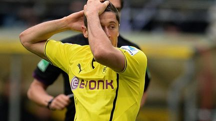 Robert Lewandowski ne portera plus les couleurs du Borussia Dortmund. (PATRIK STOLLARZ / AFP)