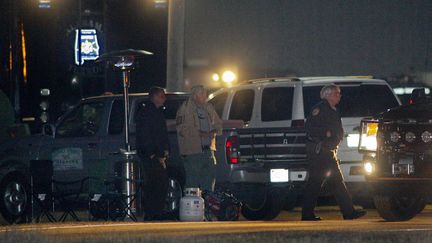 Les forces de polices encerclant le bunker&nbsp;Jimmy Lee Dykes, &agrave;&nbsp;Midland City dans l'Alabama (Etats-Unis), le 3 f&eacute;vrier 2013. (PHILIP SEARS / REUTERS )